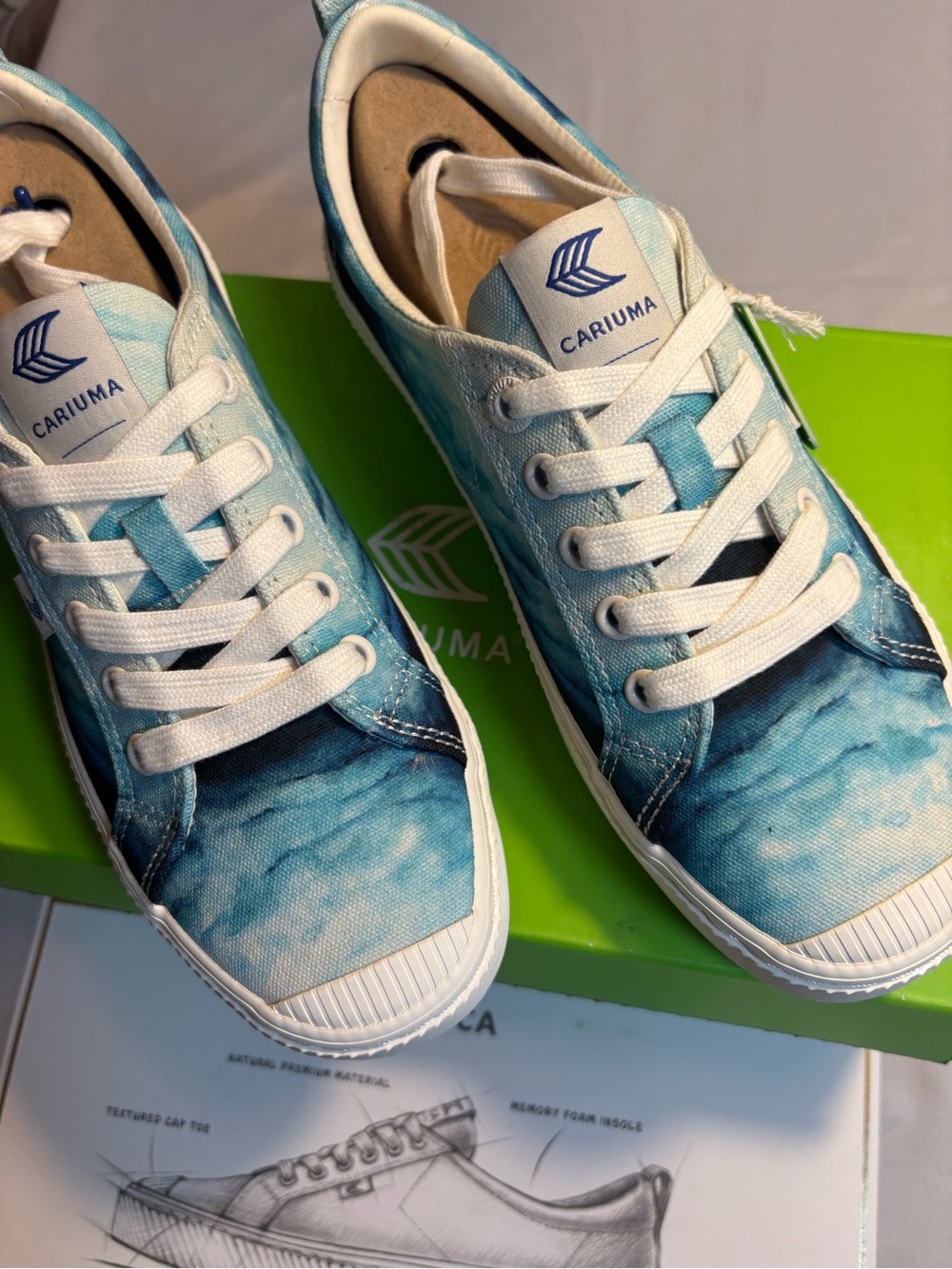 Cariuma Oca Low Ocean Day Waves Sneaker Collectors Shoe W8.5 New